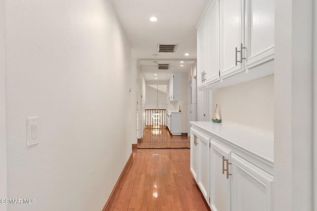22100 Dardenne Street, Calabasas, CA 91302