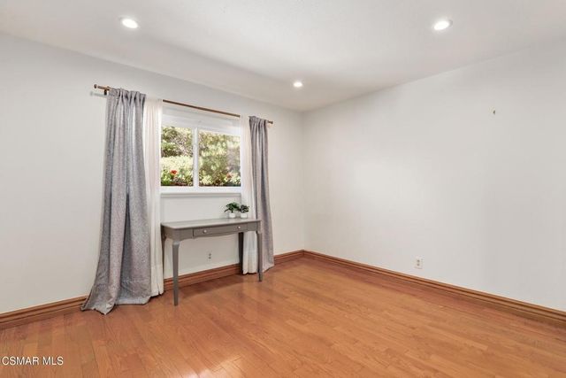 22100 Dardenne Street, Calabasas, CA 91302