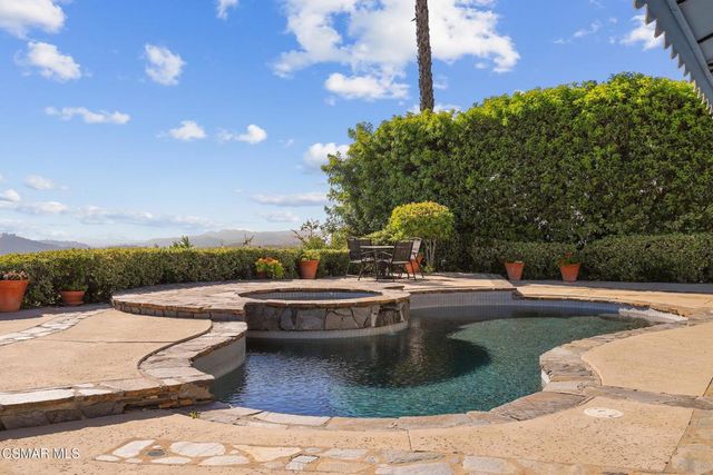 22100 Dardenne Street, Calabasas, CA 91302