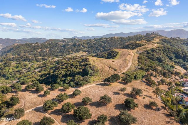 22100 Dardenne Street, Calabasas, CA 91302