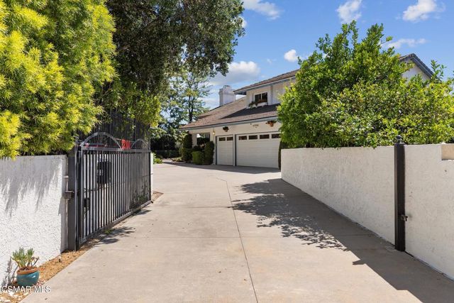 22100 Dardenne Street, Calabasas, CA 91302