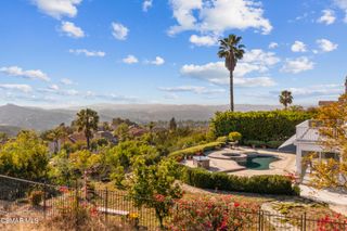 22100 Dardenne Street, Calabasas, CA 91302