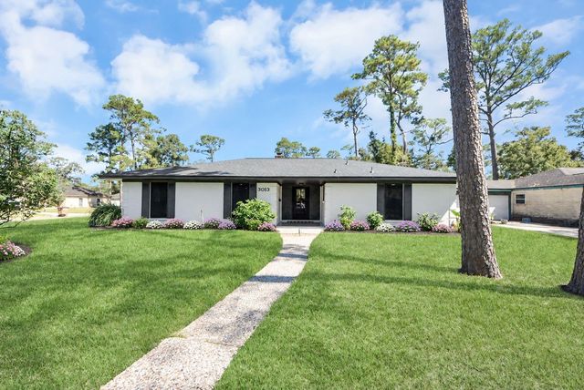 3013 Woodland Drive, Dickinson, TX 77539