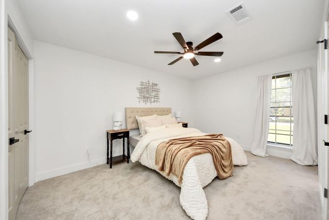 3013 Woodland Drive, Dickinson, TX 77539