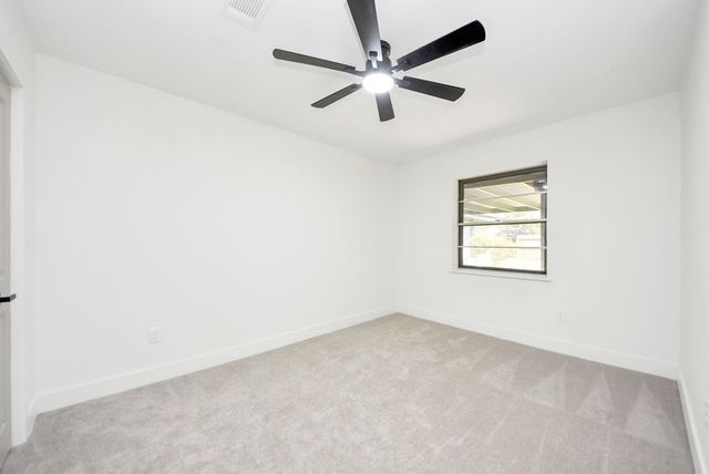 3013 Woodland Drive, Dickinson, TX 77539