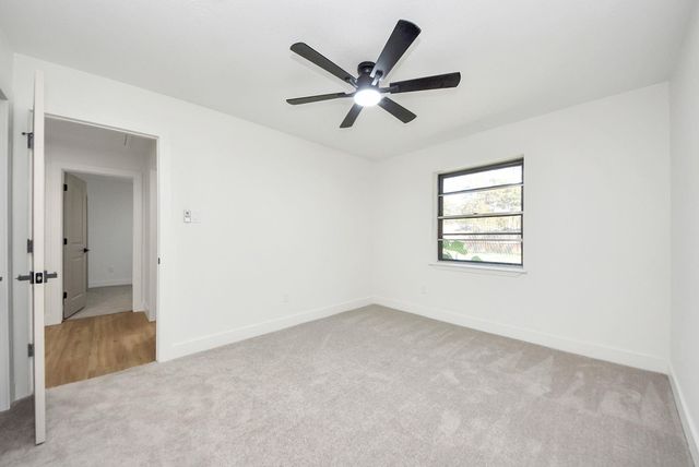 3013 Woodland Drive, Dickinson, TX 77539