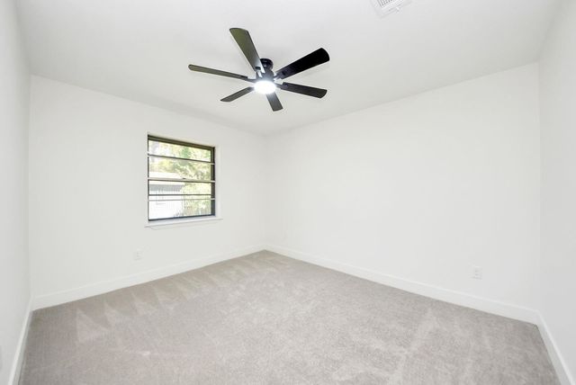 3013 Woodland Drive, Dickinson, TX 77539