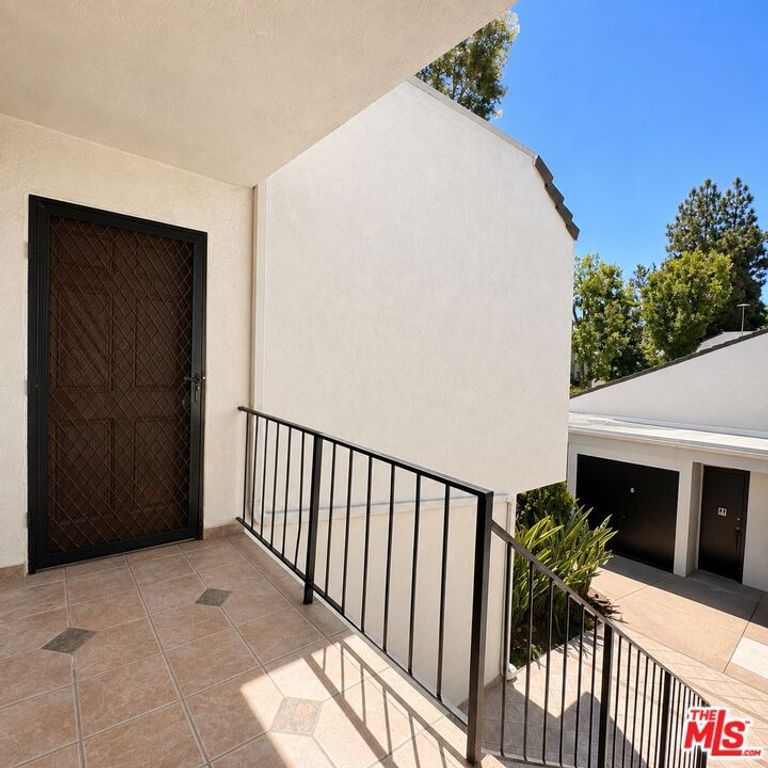 18645 Hatteras Street 263, Tarzana, CA 91356 — photo 4