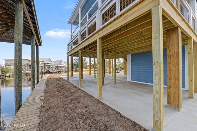 4048 N Sumatra Street, Bay Saint Louis, MS 39520