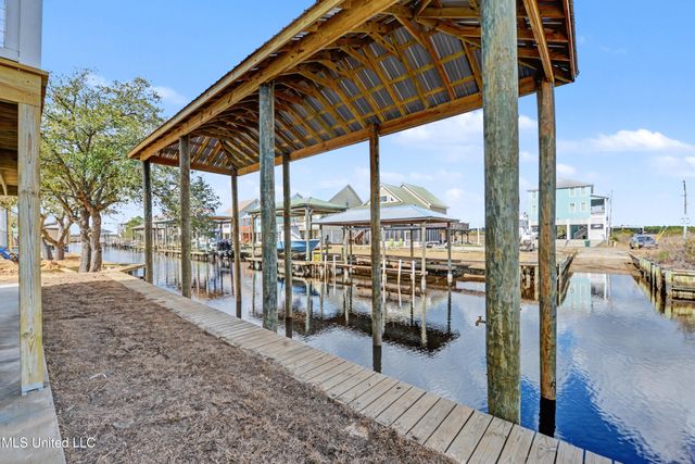 4048 N Sumatra Street, Bay Saint Louis, MS 39520