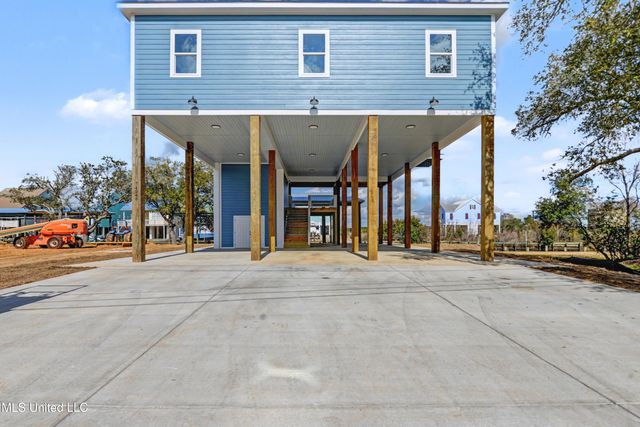 4048 N Sumatra Street, Bay Saint Louis, MS 39520