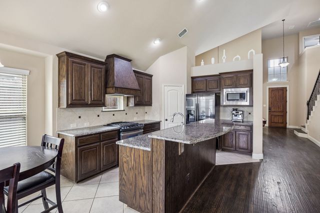 1014 Dunhill Lane, Forney, TX 75126