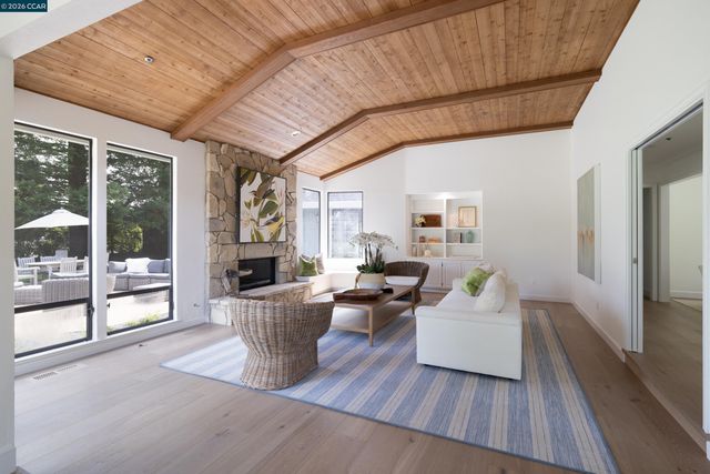 7 Crockett Drive, Moraga, CA 94556