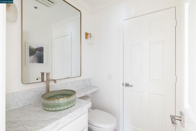 7 Crockett Drive, Moraga, CA 94556
