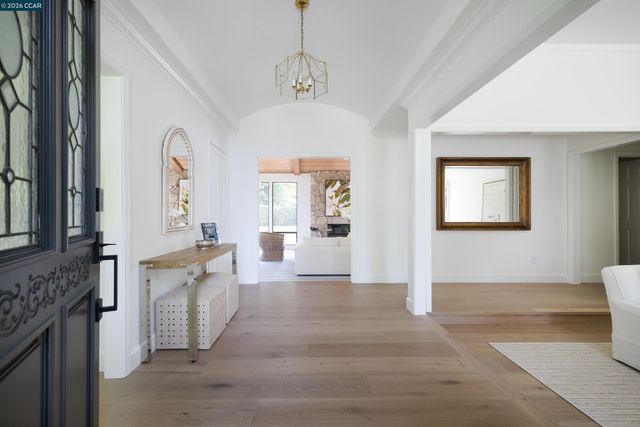 7 Crockett Drive, Moraga, CA 94556