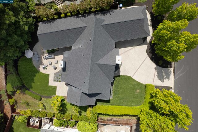 7 Crockett Drive, Moraga, CA 94556