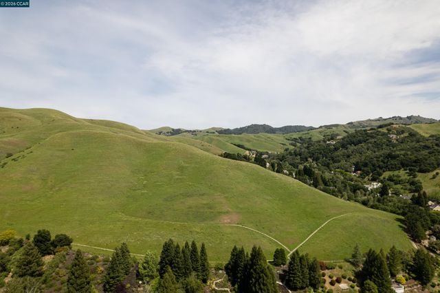 7 Crockett Drive, Moraga, CA 94556