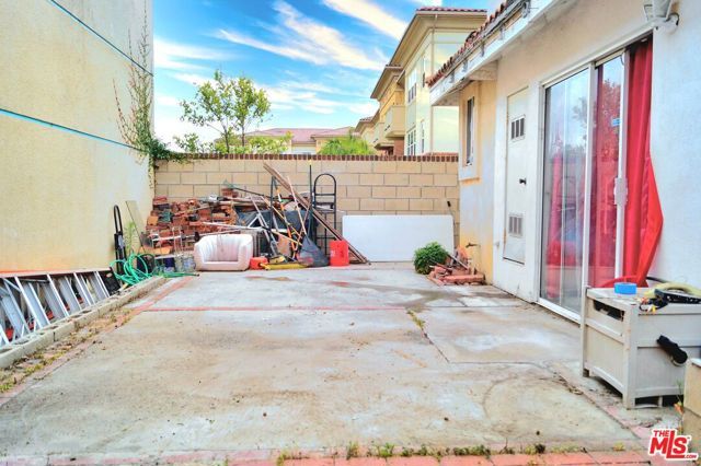 732 N Figueroa Street, Santa Ana, CA 92703