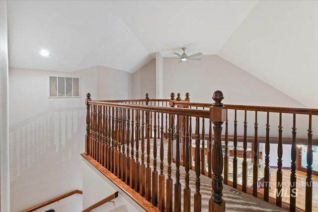 5280 N Lakemont Ln, Garden City, ID 83714