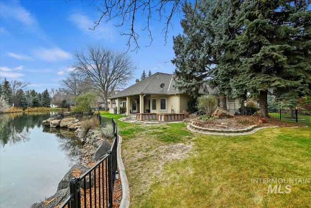 5280 N Lakemont Ln, Garden City, ID 83714