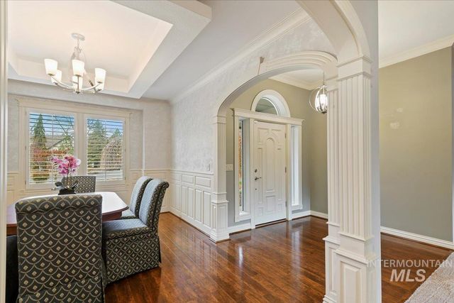 5280 N Lakemont Ln, Garden City, ID 83714