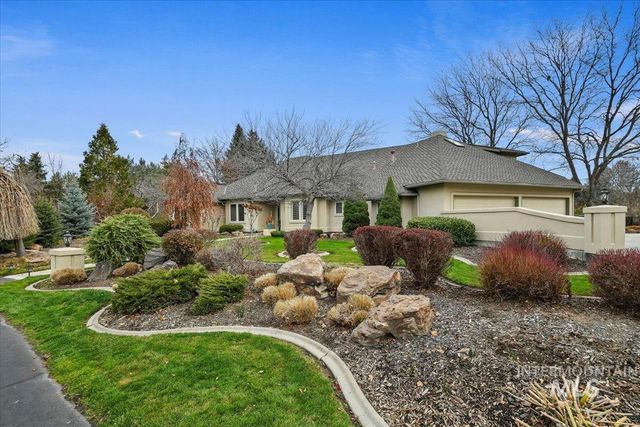 5280 N Lakemont Ln, Garden City, ID 83714