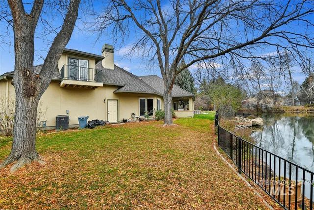 5280 N Lakemont Ln, Garden City, ID 83714