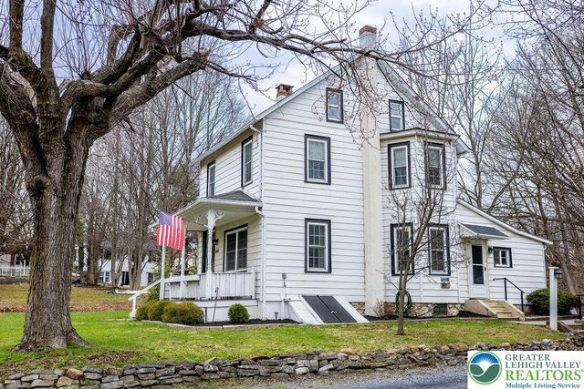 5966 Sullivan Trail, Plainfield Twp, PA 18064