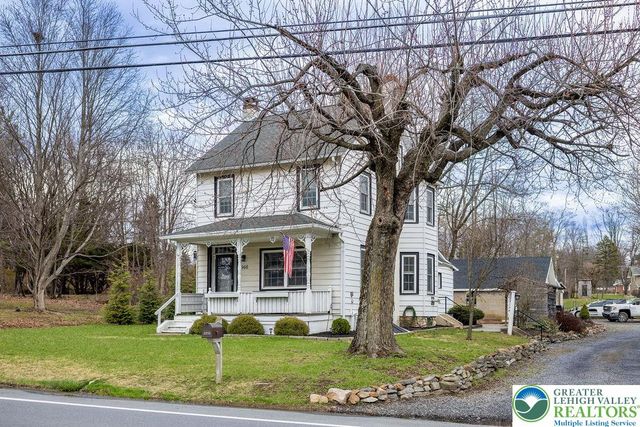 5966 Sullivan Trail, Plainfield Twp, PA 18064
