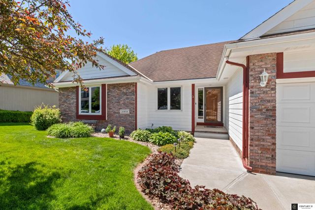 21935 Granada Street, Gretna, NE 68136