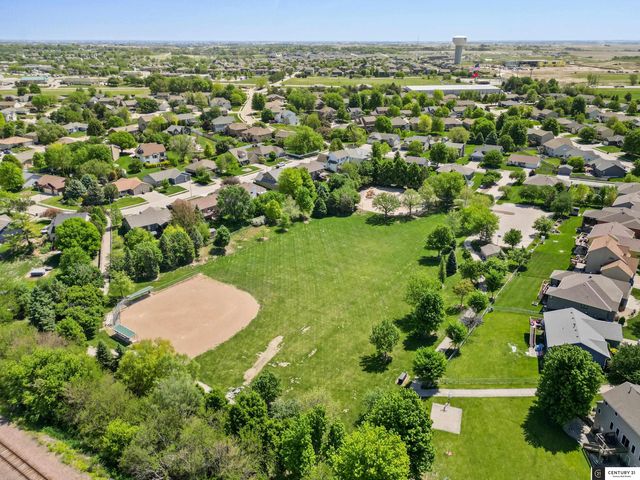 21935 Granada Street, Gretna, NE 68136