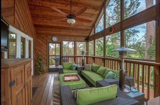 8 Buttonbush Court, The Woodlands, TX 77380