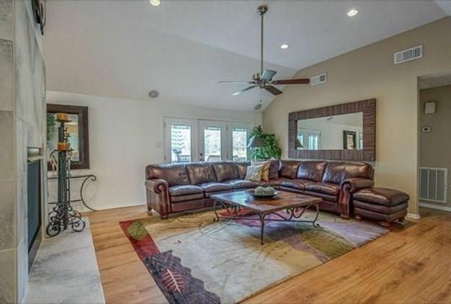 8 Buttonbush Court, The Woodlands, TX 77380