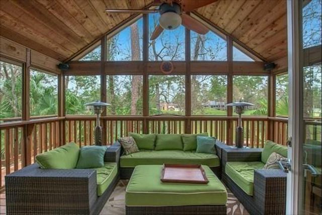8 Buttonbush Court, The Woodlands, TX 77380