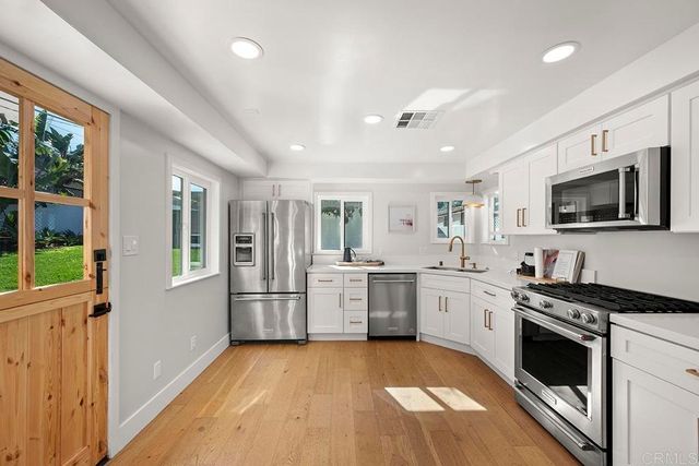 4443 Del Monte Avenue, San Diego, CA 92107