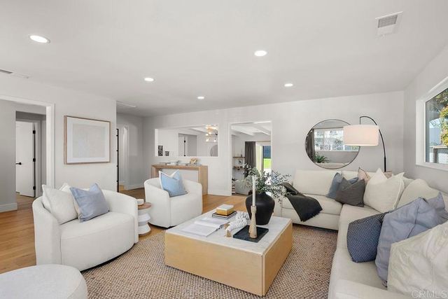 4443 Del Monte Avenue, San Diego, CA 92107