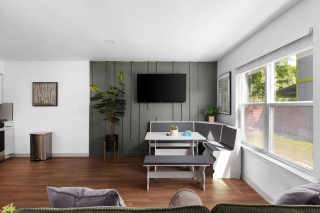 1201 Southport DR A, Austin, TX 78704