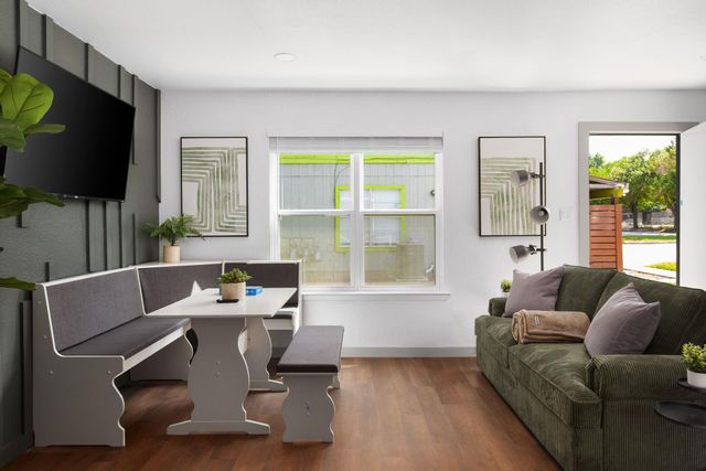 1201 Southport DR A, Austin, TX 78704