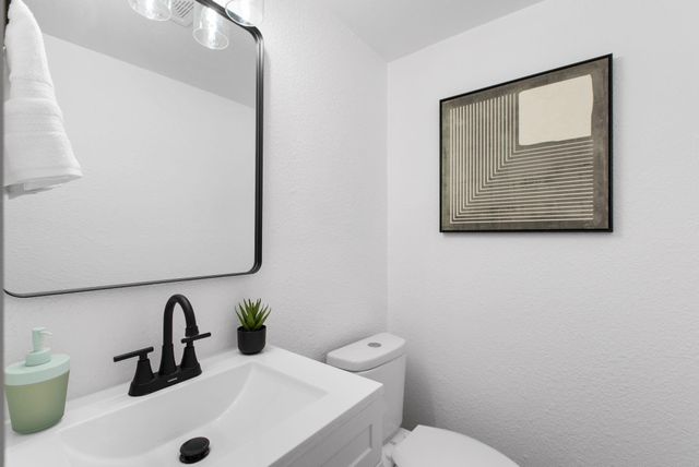 1201 Southport DR A, Austin, TX 78704