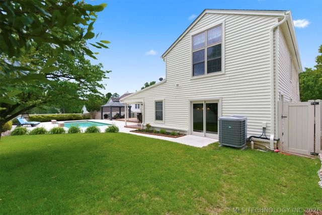 3855 S Utica Avenue, Tulsa, OK 74105