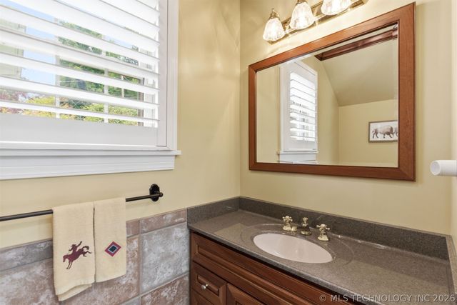 3855 S Utica Avenue, Tulsa, OK 74105