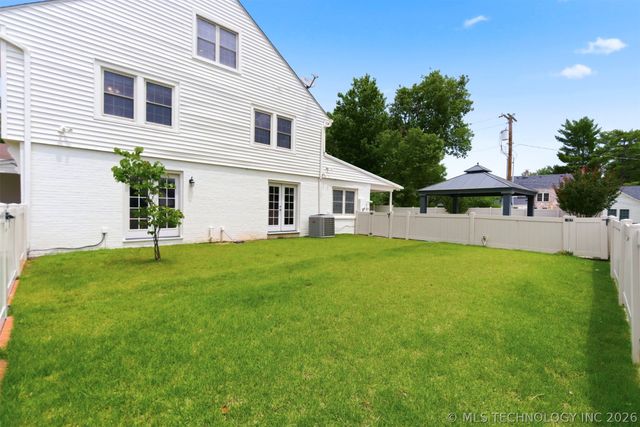 3855 S Utica Avenue, Tulsa, OK 74105