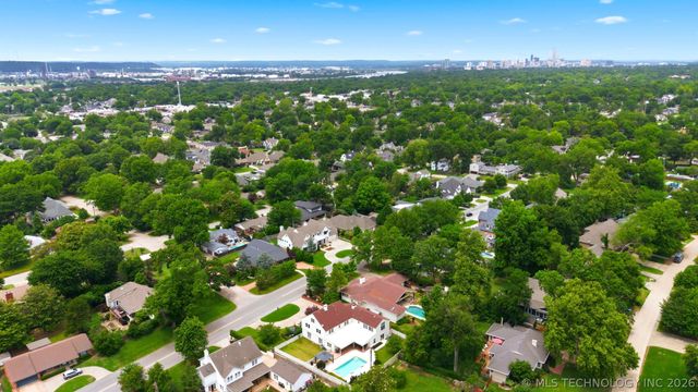 3855 S Utica Avenue, Tulsa, OK 74105