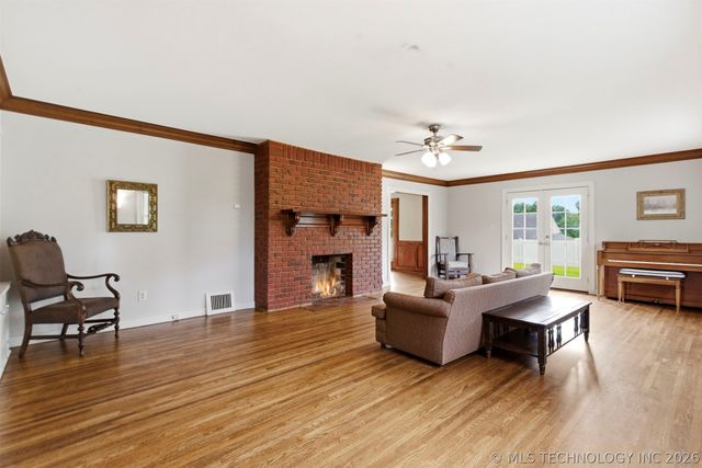 3855 S Utica Avenue, Tulsa, OK 74105