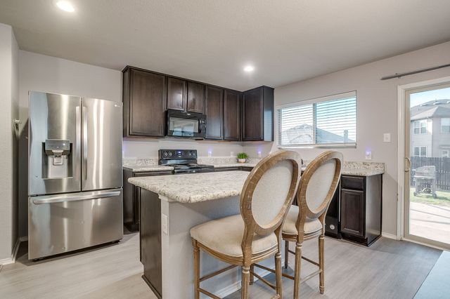 3033 Whitetail Chase Drive, Fort Worth, TX 76108