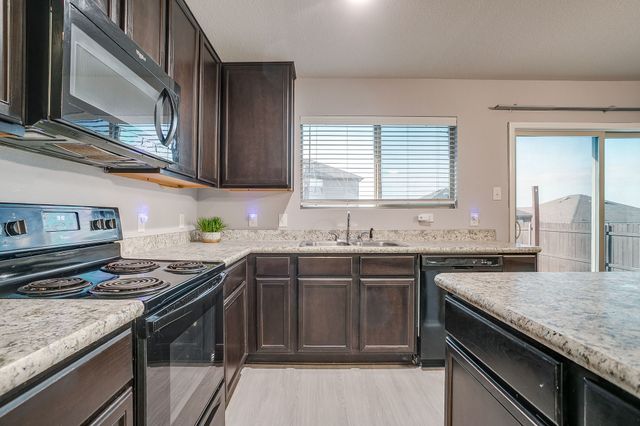 3033 Whitetail Chase Drive, Fort Worth, TX 76108