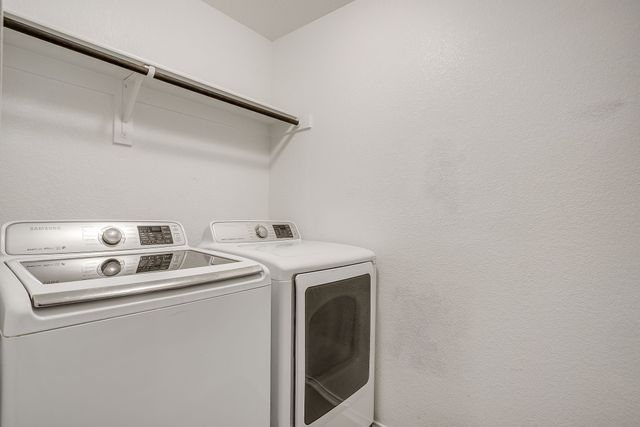 3033 Whitetail Chase Drive, Fort Worth, TX 76108