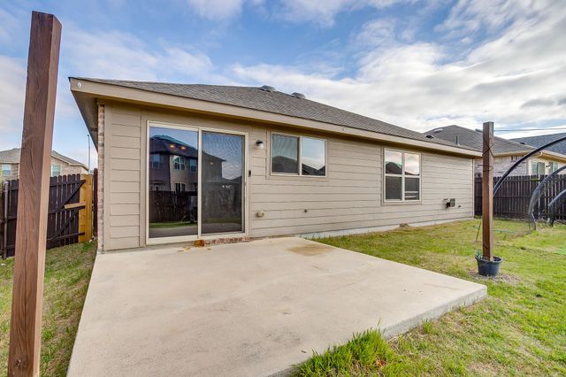 3033 Whitetail Chase Drive, Fort Worth, TX 76108