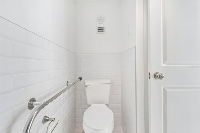 450 TREASURE ISLAND CAUSEWAY 106, Treasure Island, FL 33706