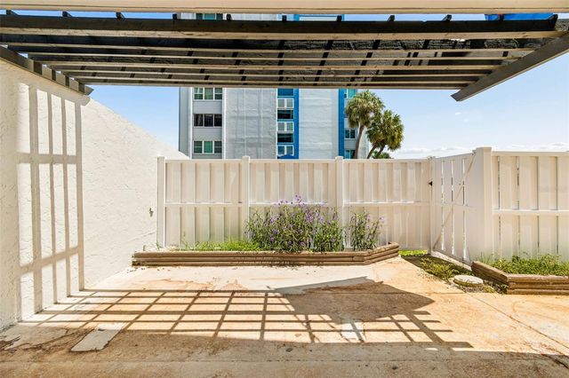 450 TREASURE ISLAND CAUSEWAY 106, Treasure Island, FL 33706